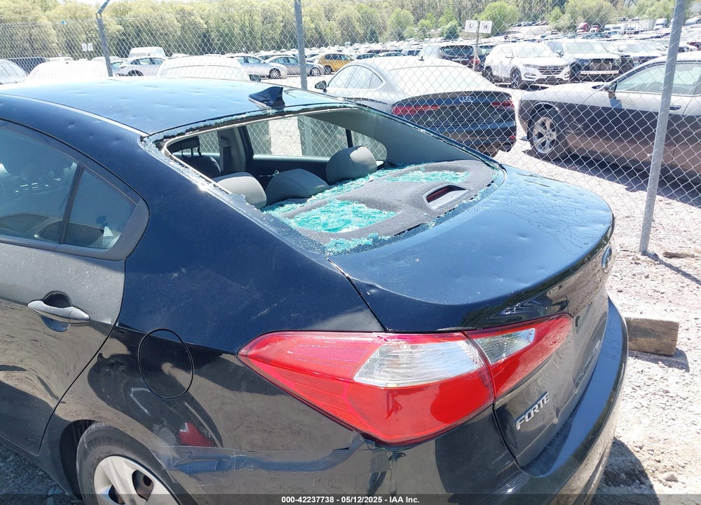 2015 KIA FORTE LX VIN: KNAFK4A64F5431657