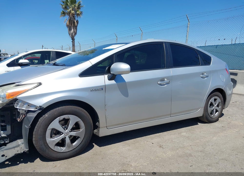 2015 TOYOTA PRIUS VIN: JTDKN3DU2F0472606