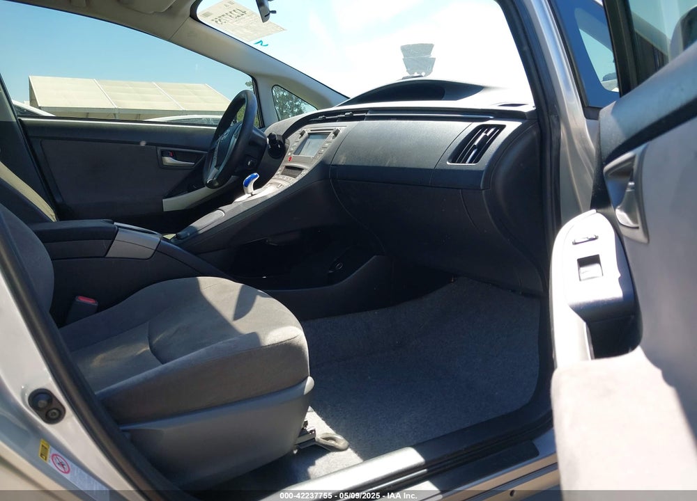 2015 TOYOTA PRIUS VIN: JTDKN3DU2F0472606