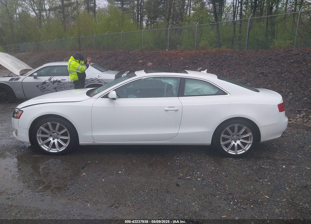 2011 AUDI A5 VIN: WAULFAFR3BA054717