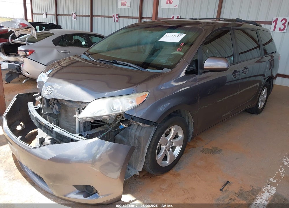 2014 TOYOTA SIENNA LE V6 8 PASSENGER VIN: 5TDKK3DC3ES459567