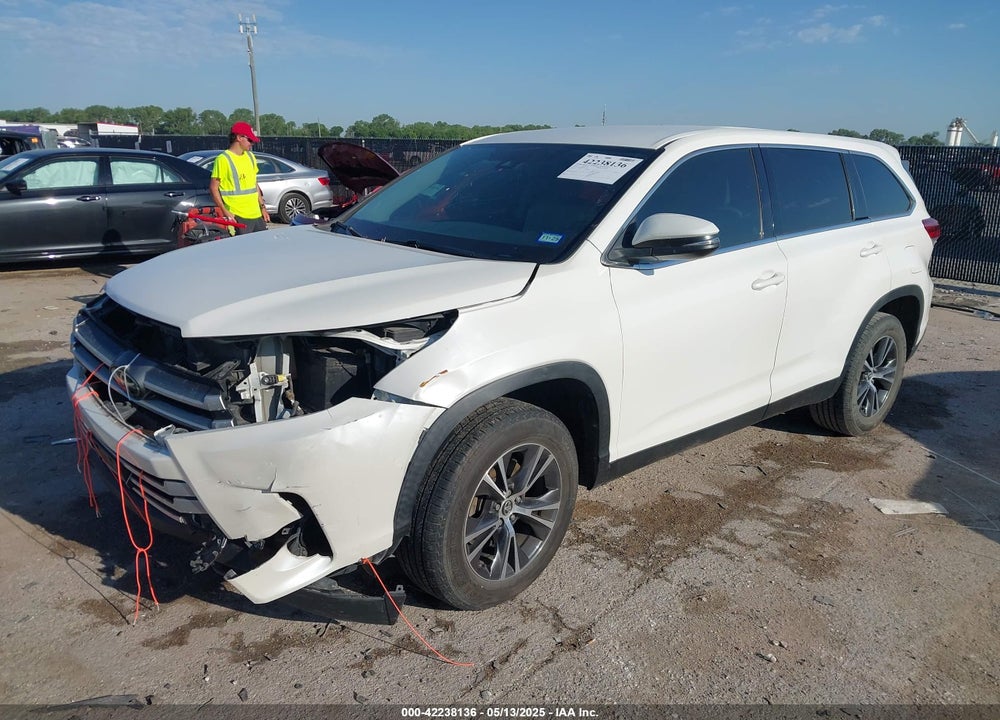 2019 TOYOTA HIGHLANDER VIN: 5TDZARFH4KS057307