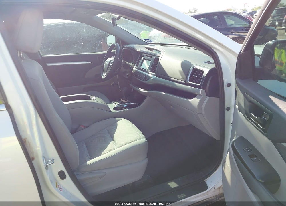 2019 TOYOTA HIGHLANDER VIN: 5TDZARFH4KS057307