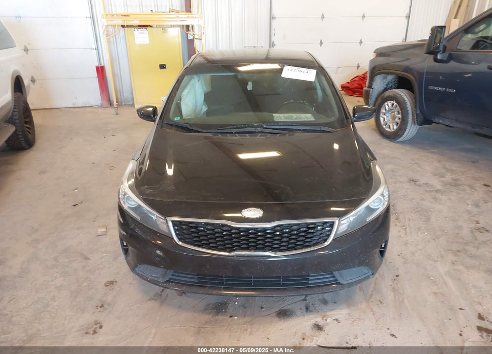 2017 KIA FORTE VIN: 3KPFL4A75HE022714