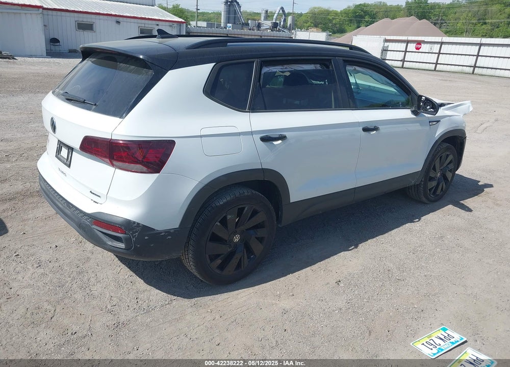 2024 VOLKSWAGEN TAOS VIN: 3VVLX7B20RM126533