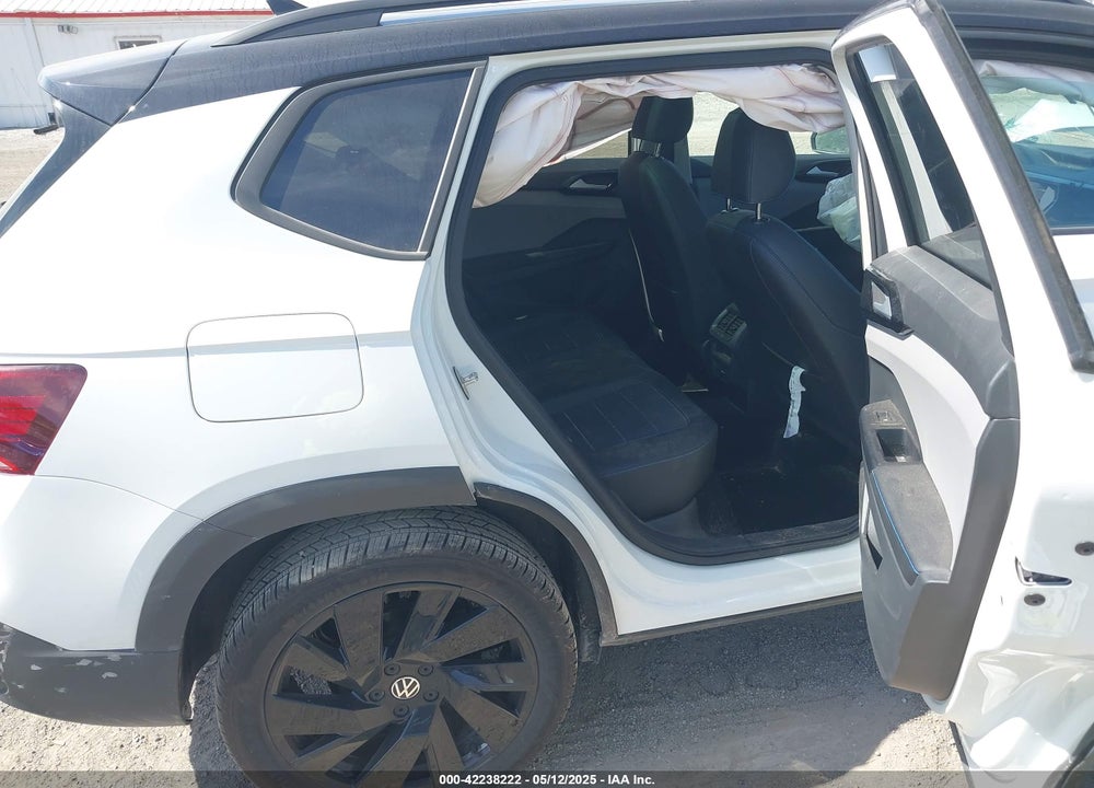 2024 VOLKSWAGEN TAOS VIN: 3VVLX7B20RM126533