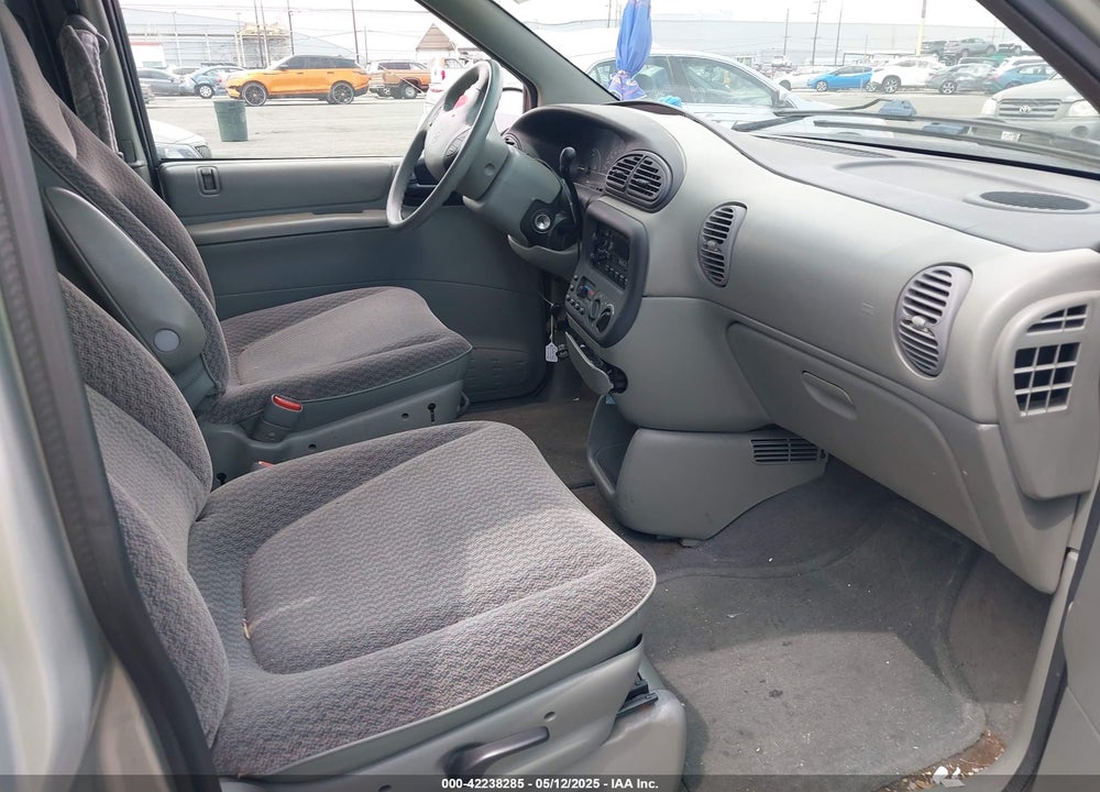 1999 DODGE CARAVAN VIN: 2B4GP25R4XR414599