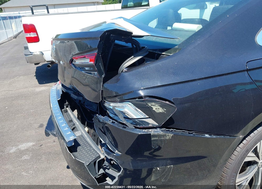 2021 VOLKSWAGEN PASSAT VIN: 1VWSA7A30MC003988