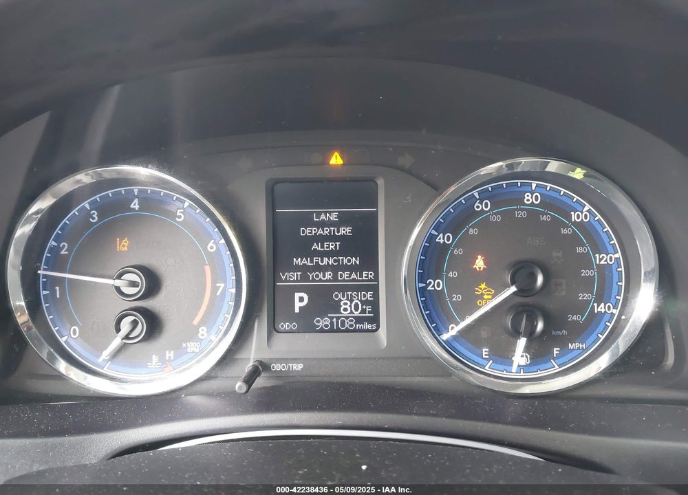 2017 TOYOTA COROLLA LE VIN: 5YFBURHE1HP602148