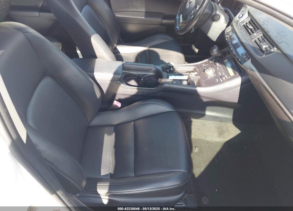 2014 LEXUS CT VIN: JTHKD5BH1E2175901