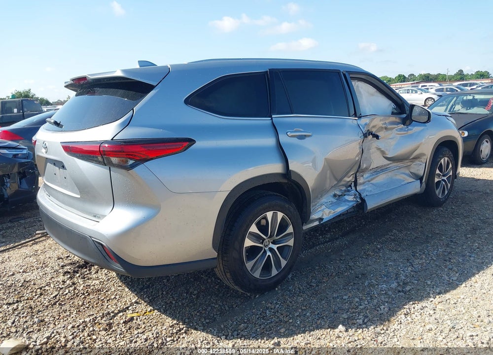 2022 TOYOTA HIGHLANDER VIN: 5TDGZRAH9NS538990