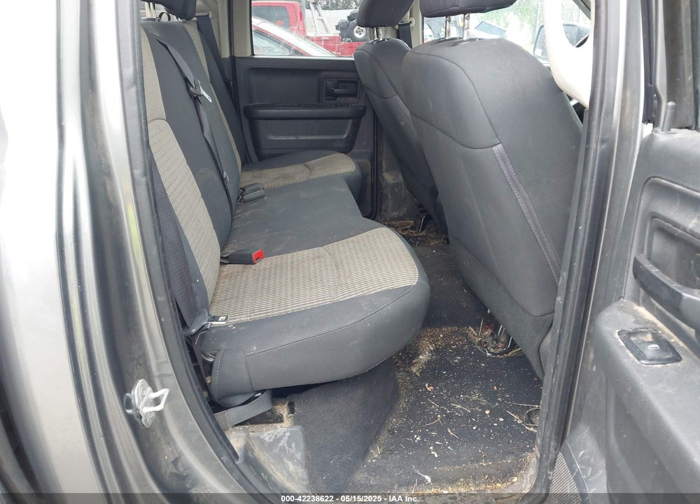 2012 RAM 1500 VIN: 1C6RD7FT5CS205268