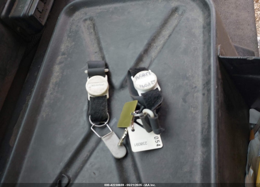 2005 FREIGHTLINER CHASSIS M LINE WALK-IN VAN VIN: 4UZAANBW45CV19019
