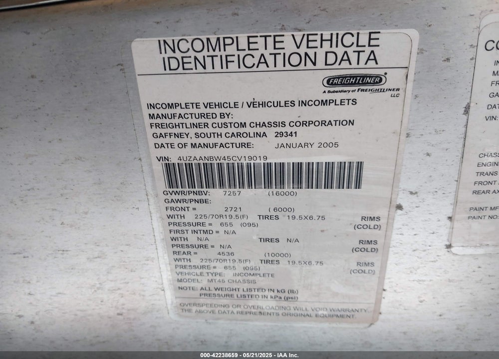 2005 FREIGHTLINER CHASSIS M LINE WALK-IN VAN VIN: 4UZAANBW45CV19019