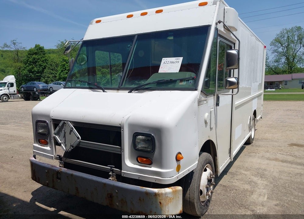 2005 FREIGHTLINER CHASSIS M LINE WALK-IN VAN VIN: 4UZAANBW45CV19019