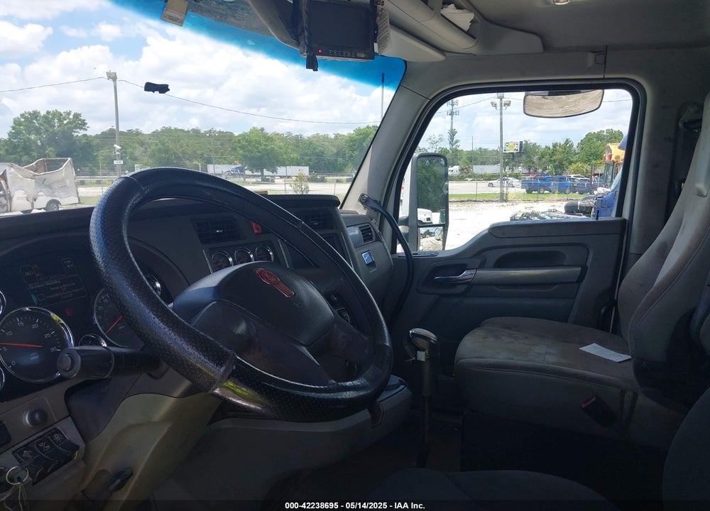 2015 KENWORTH T880 T880 VIN: 1XKZPPEX5FJ439655