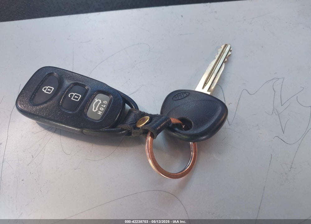 2011 KIA FORTE KOUP VIN: KNAFW6A33B5418835