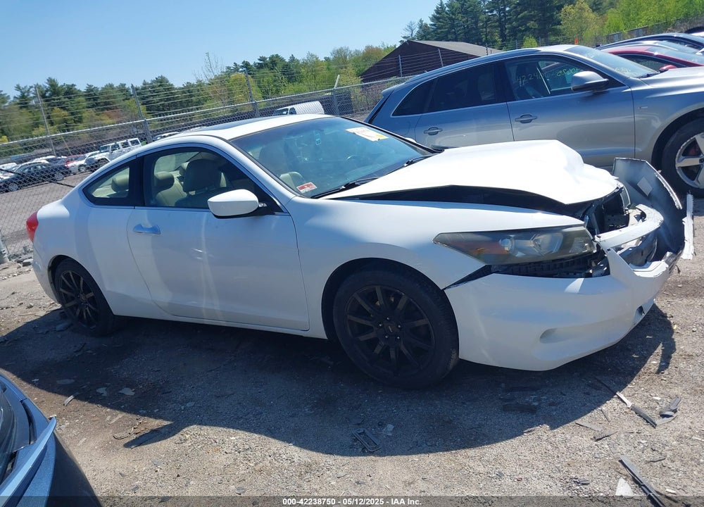 2011 HONDA ACCORD VIN: 1HGCS2B83BA000840