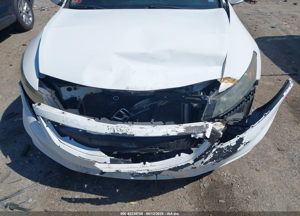 2011 HONDA ACCORD VIN: 1HGCS2B83BA000840