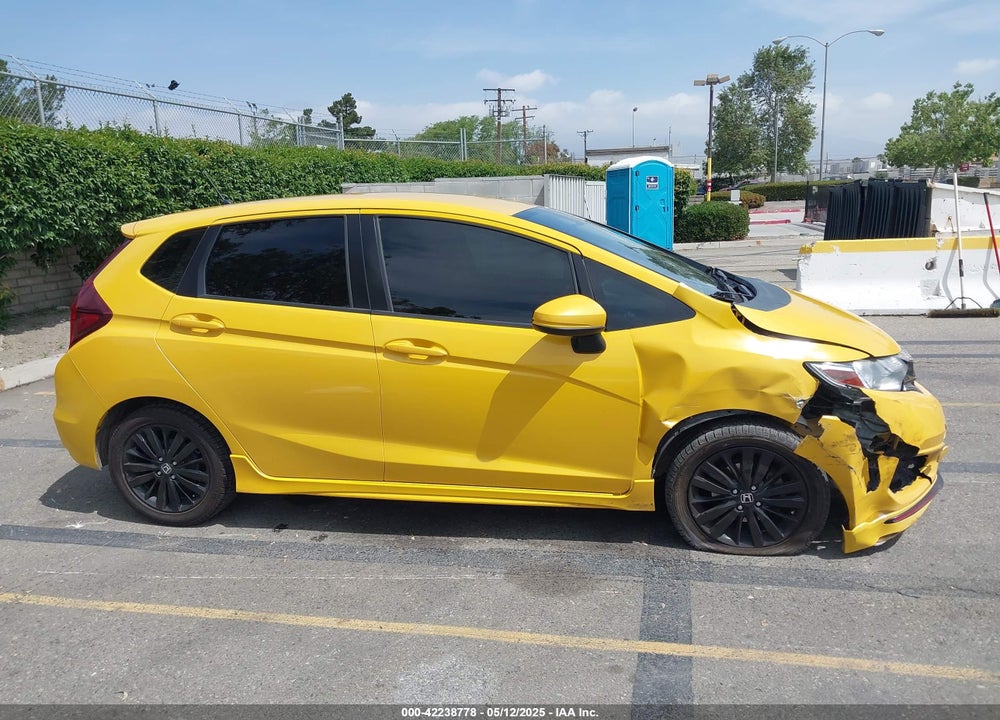 2018 HONDA FIT VIN: 3HGGK5H61JM724357