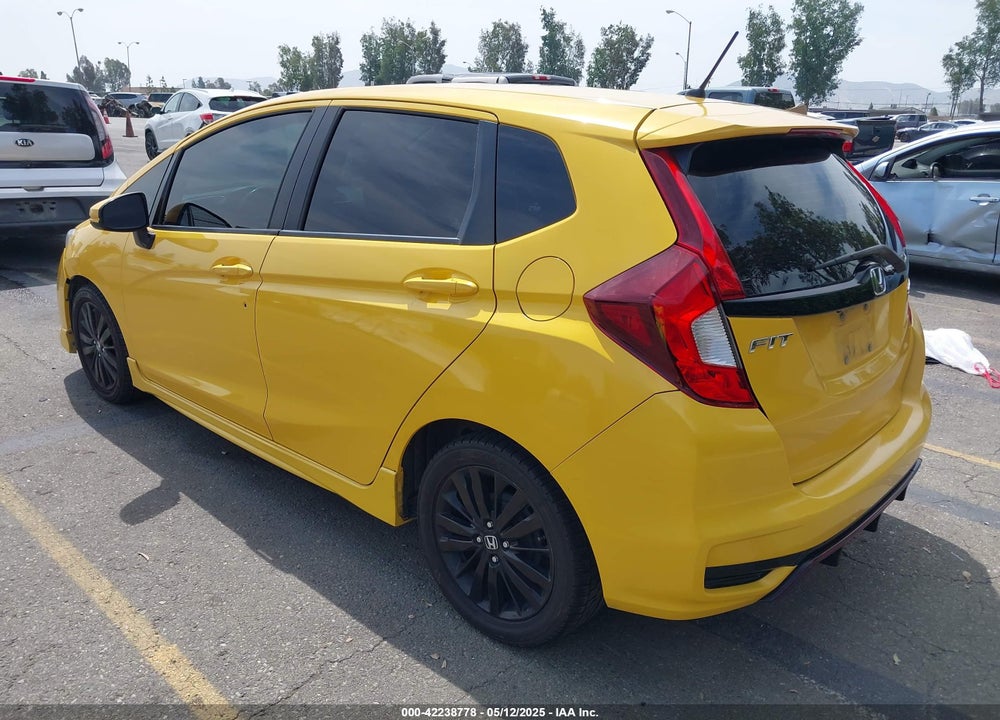 2018 HONDA FIT VIN: 3HGGK5H61JM724357