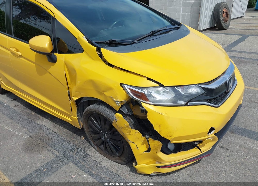 2018 HONDA FIT VIN: 3HGGK5H61JM724357
