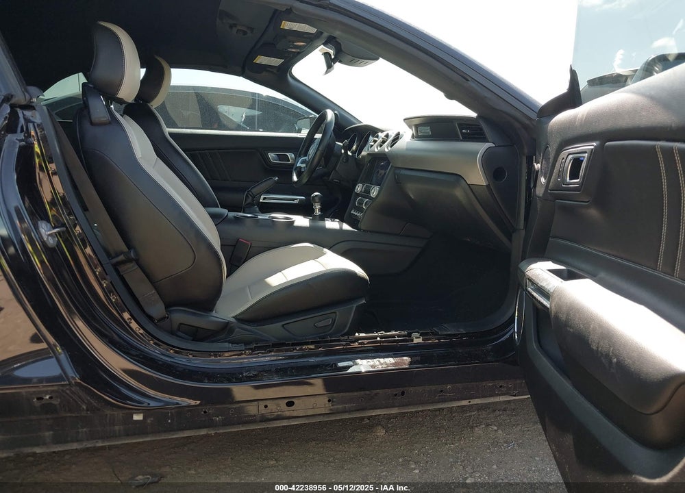 2022 FORD MUSTANG VIN: 1FATP8UH5N5133246