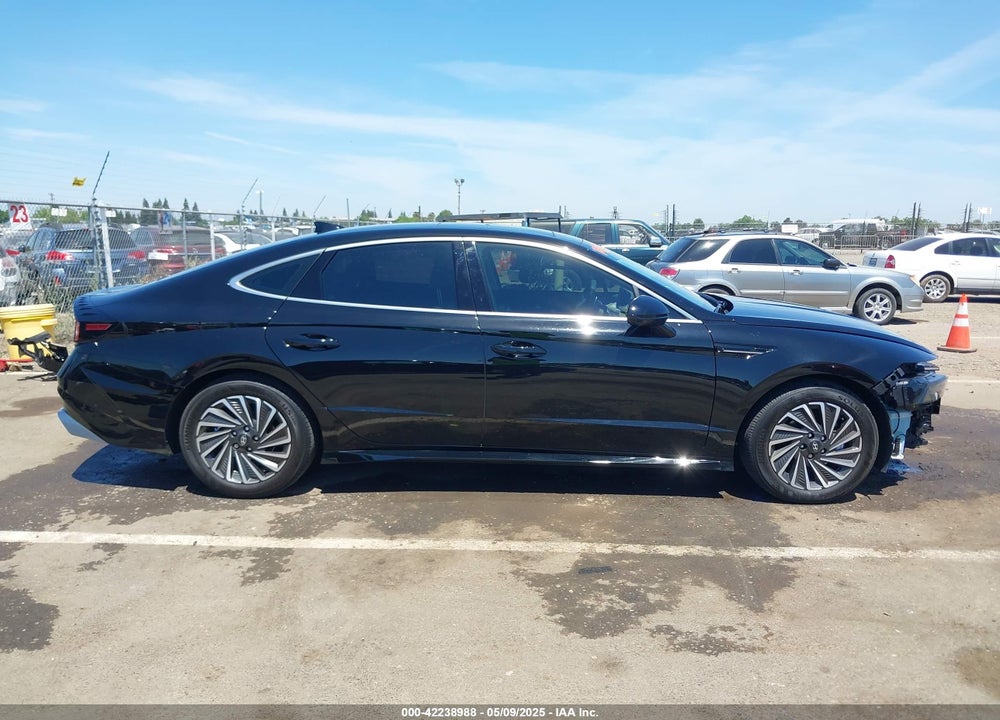 2024 HYUNDAI SONATA HYBRID VIN: KMHL54JJ0RA100177