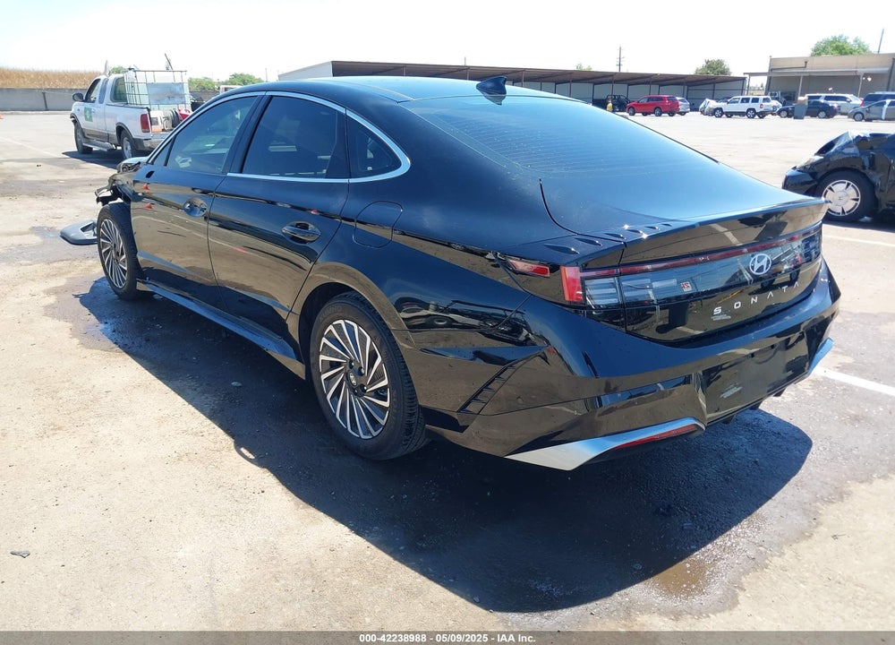 2024 HYUNDAI SONATA HYBRID VIN: KMHL54JJ0RA100177