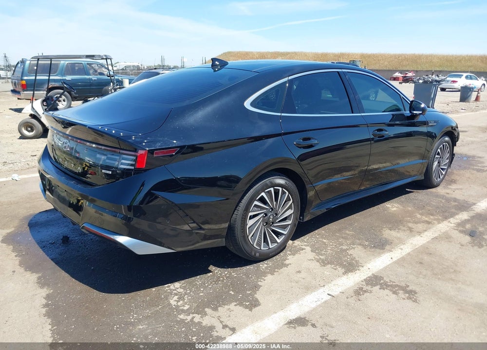2024 HYUNDAI SONATA HYBRID VIN: KMHL54JJ0RA100177