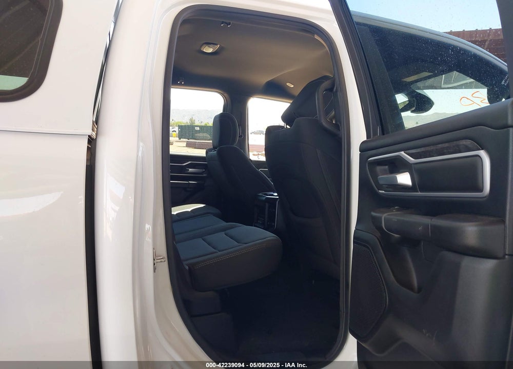 2021 RAM 1500 BIG HORN 4X4 6'4 BOX VIN: 1C6SRFBT7MN682934