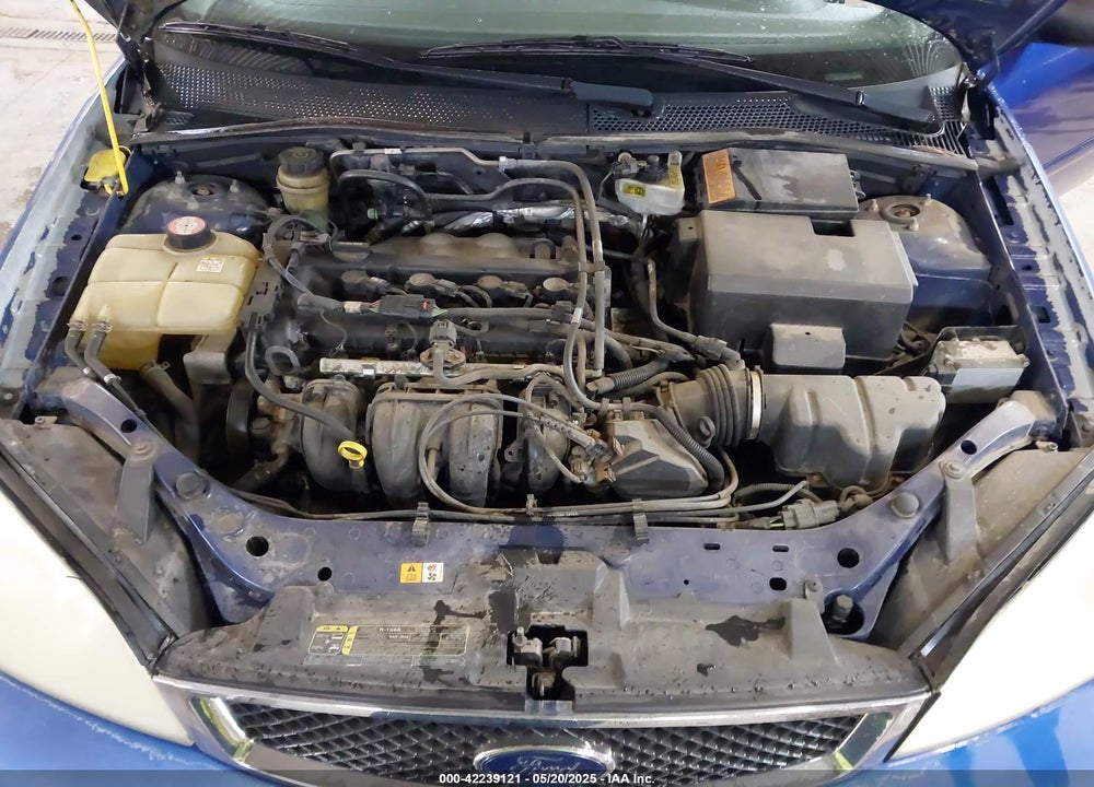 2005 FORD FOCUS ZX4 VIN: 1FAFP34N75W128095