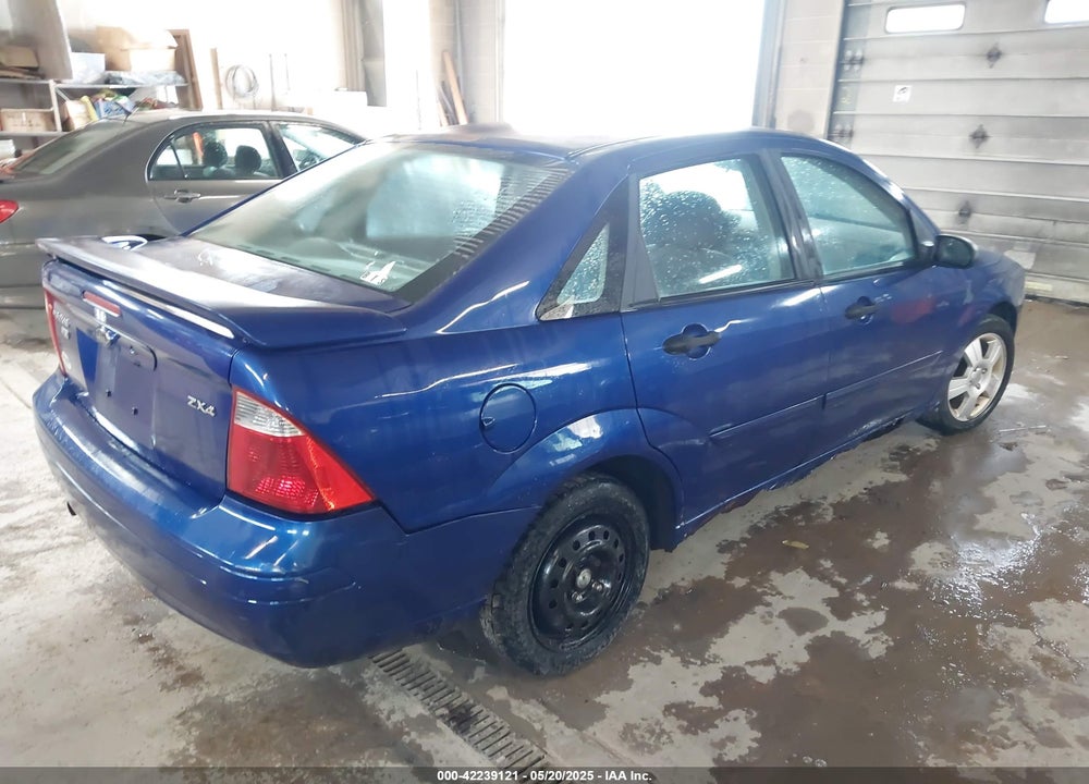 2005 FORD FOCUS ZX4 VIN: 1FAFP34N75W128095