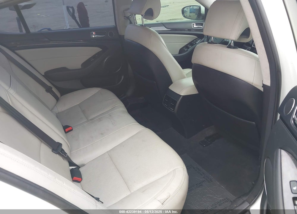 2016 KIA CADENZA LIMITED VIN: KNALN4D73G5209529