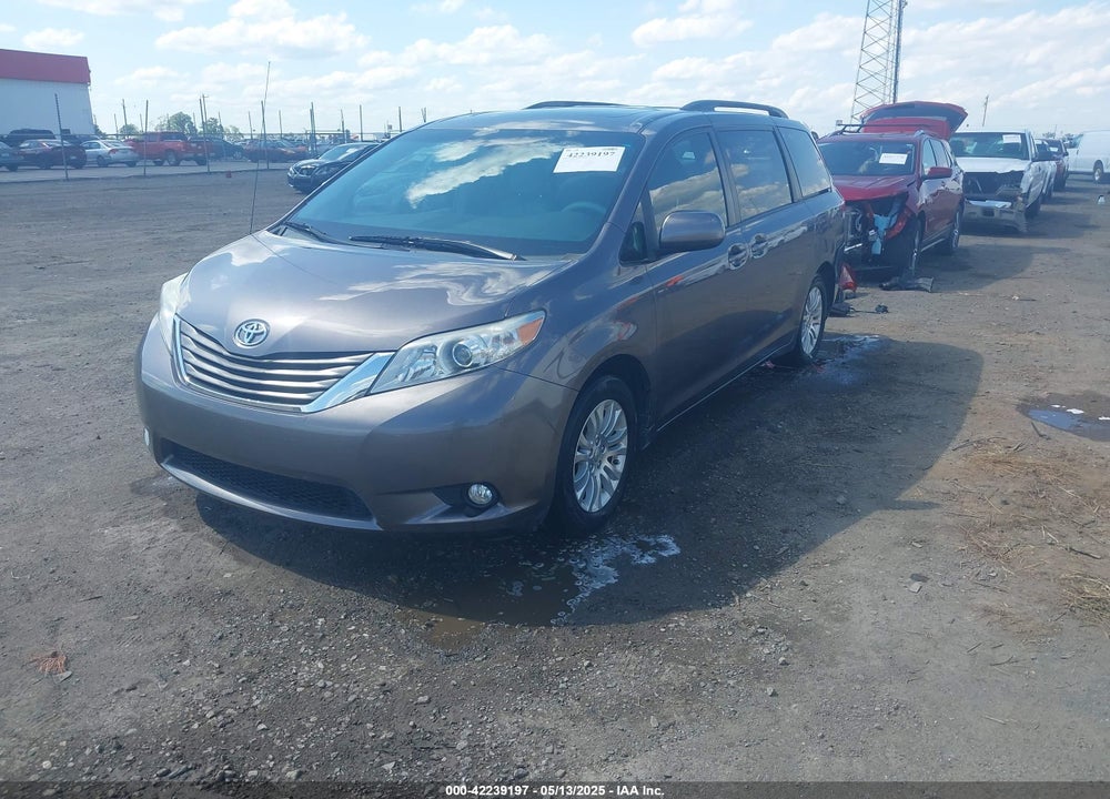 2011 TOYOTA SIENNA XLE V6 VIN: 5TDYK3DCXBS041416