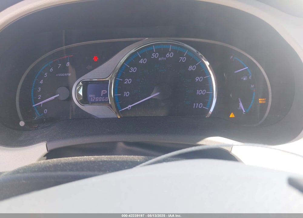 2011 TOYOTA SIENNA XLE V6 VIN: 5TDYK3DCXBS041416