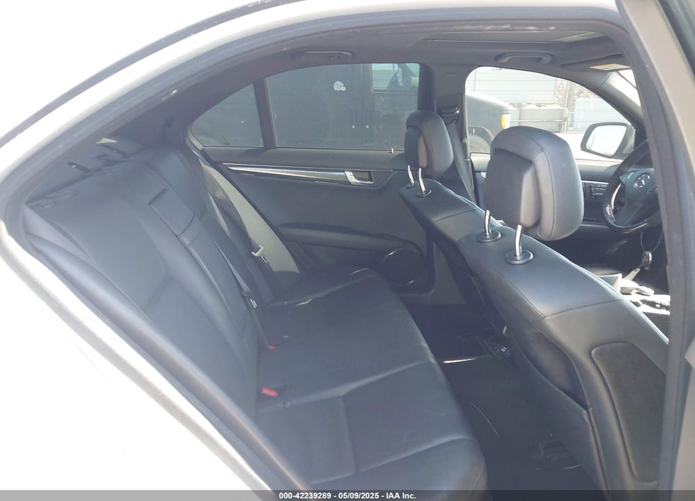 2009 MERCEDES-BENZ C 300 LUXURY 4MATIC/SPORT 4MATIC VIN: WDDGF81X19R070838