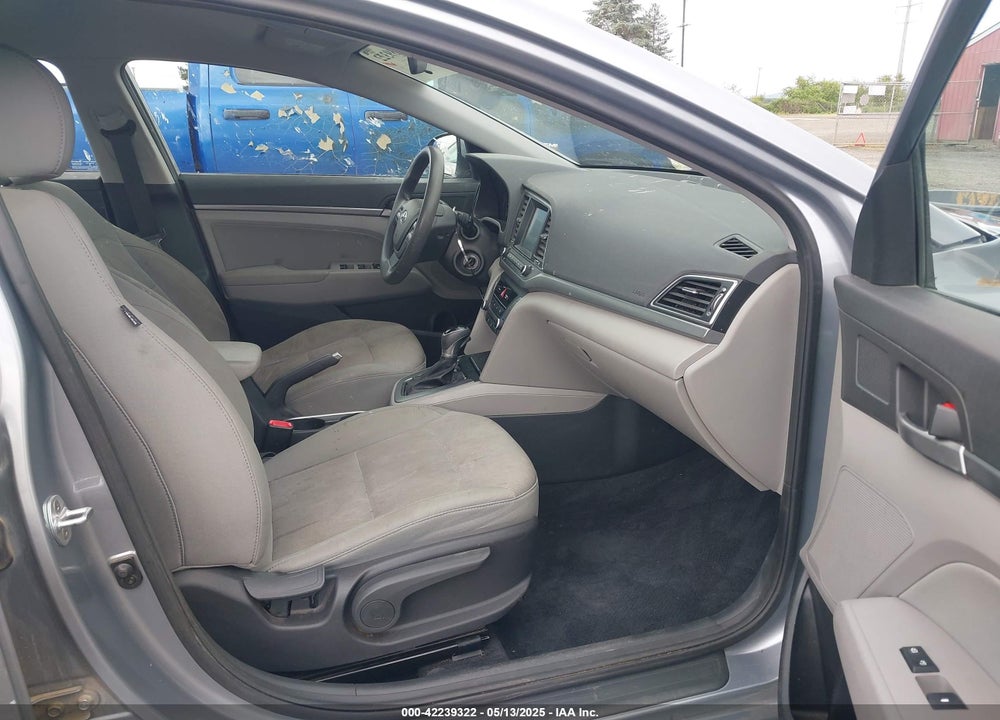 2017 HYUNDAI ELANTRA VIN: 5NPD84LF7HH020259