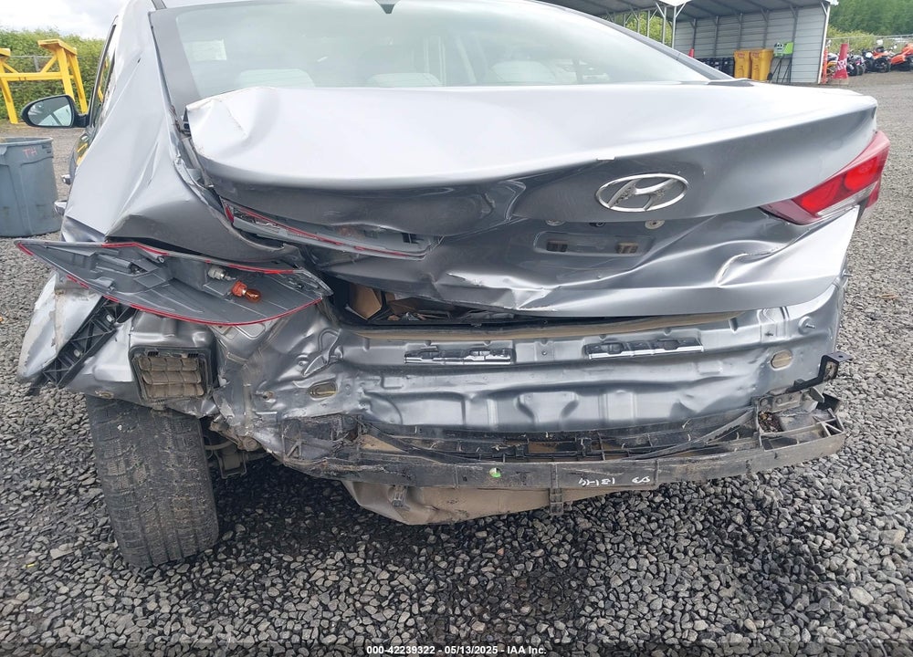2017 HYUNDAI ELANTRA VIN: 5NPD84LF7HH020259