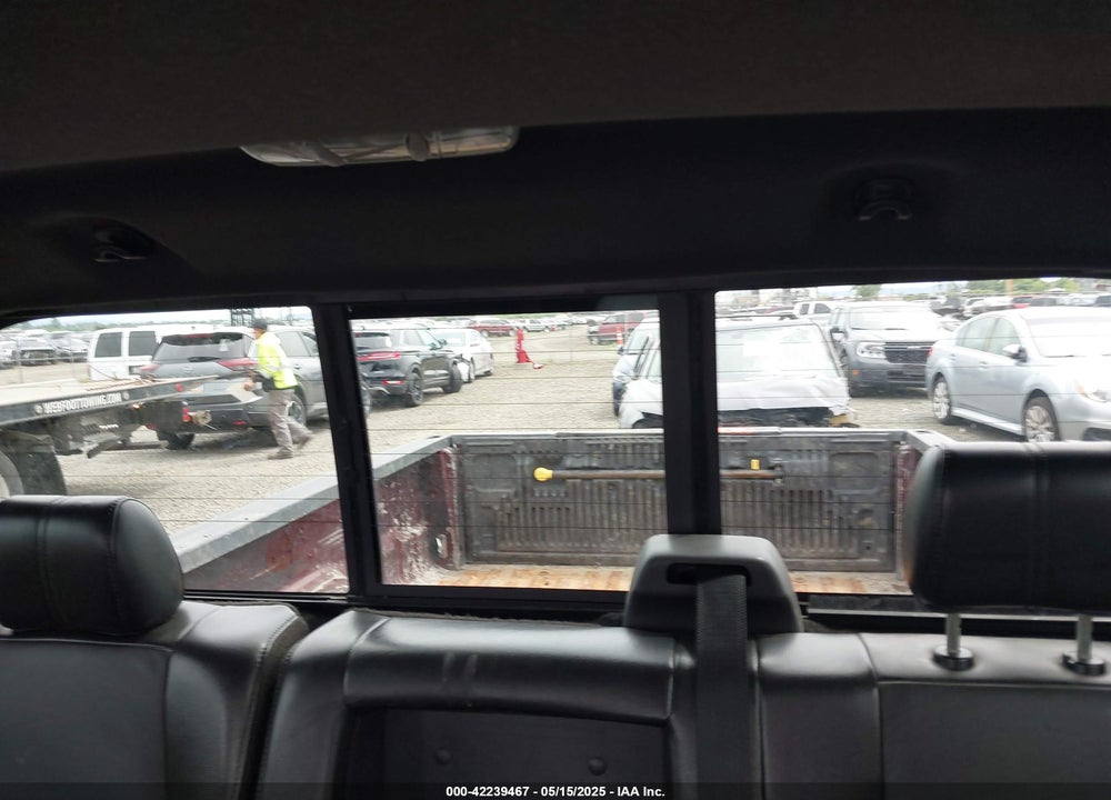 2011 FORD F-350 LARIAT VIN: 1FT8W3BTXBEB51024