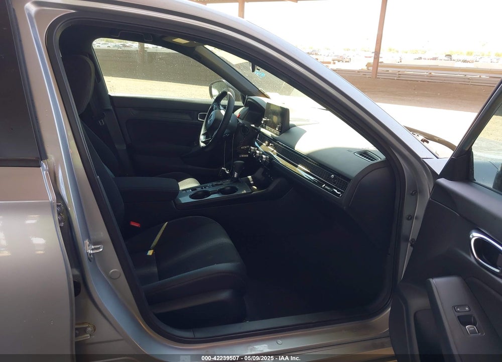 2025 HONDA CIVIC VIN: 19XFL2H82SE010031