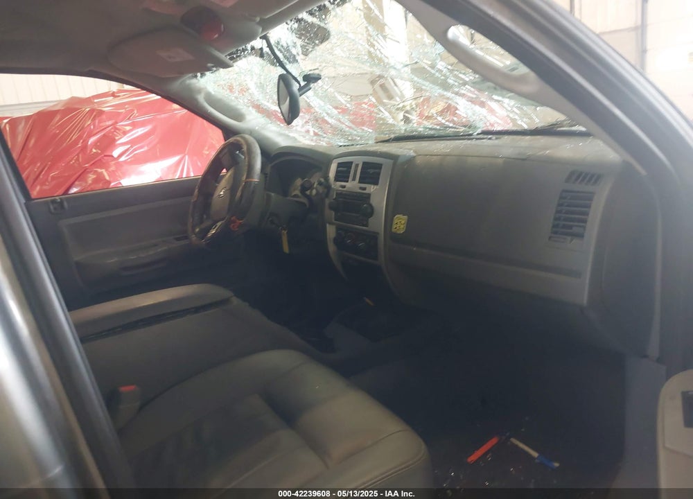 2005 DODGE DAKOTA LARAMIE VIN: 1D7HW58N05S263024