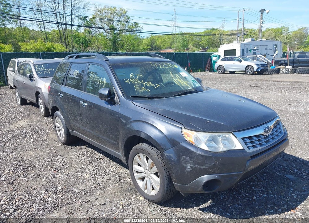 2013 SUBARU FORESTER 2.5X PREMIUM VIN: JF2SHACC6DH438236