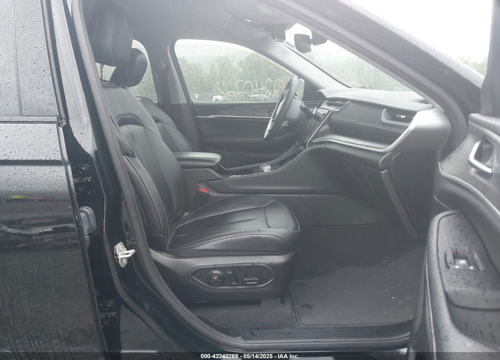 2023 JEEP GRAND CHEROKEE VIN: 1C4RJHBG8PC606569