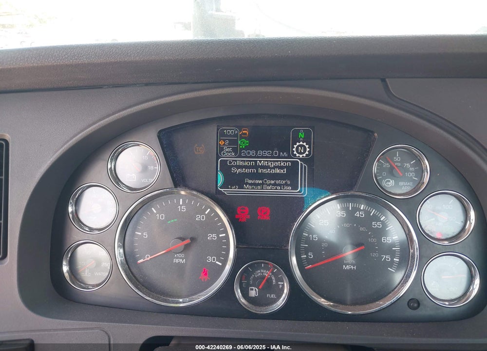 2020 KENWORTH T680 VIN: 1XKYDP9X0LJ409005