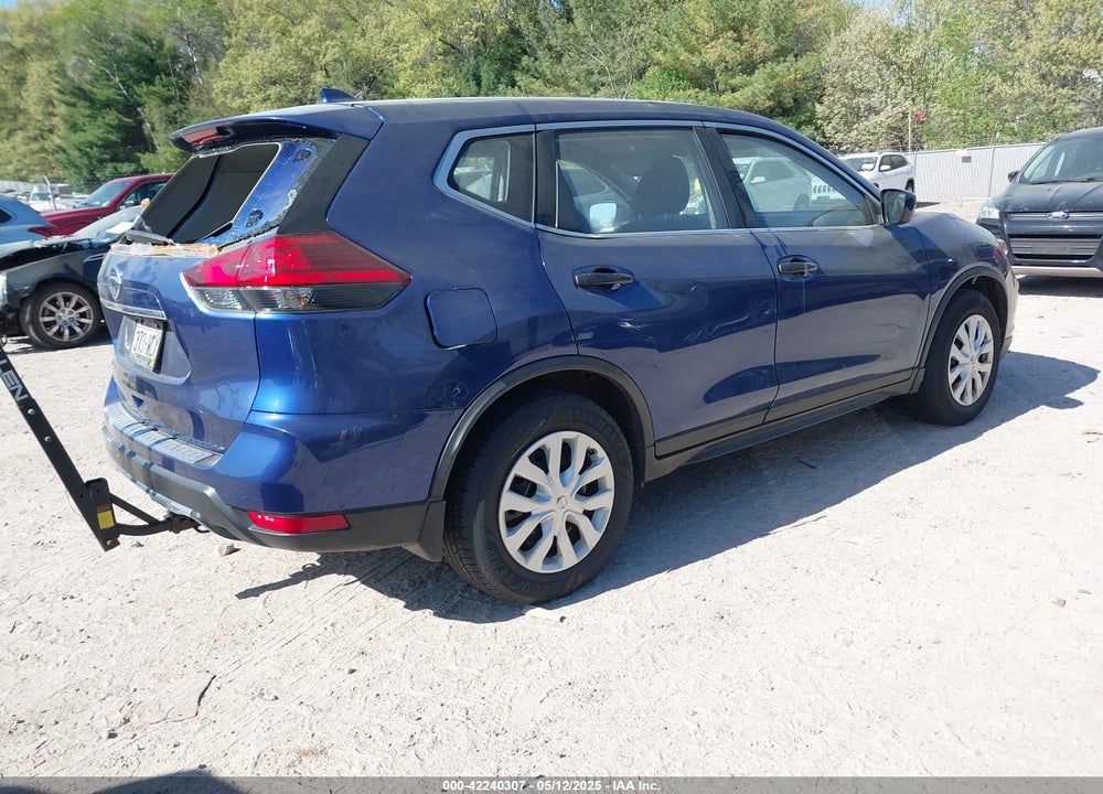 2017 NISSAN ROGUE S VIN: JN8AT2MT8HW138829