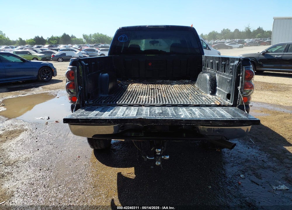 2003 CHEVROLET SILVERADO 2500HD LS VIN: 1GCHC23U63F258156