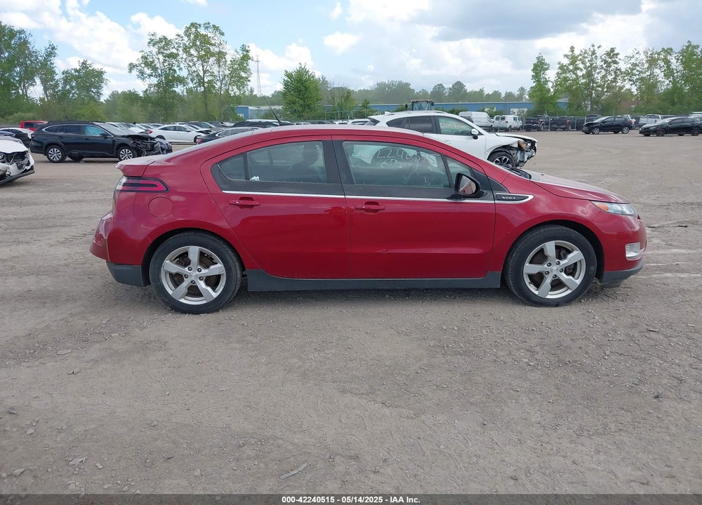 2013 CHEVROLET VOLT VIN: 1G1RB6E42DU133804