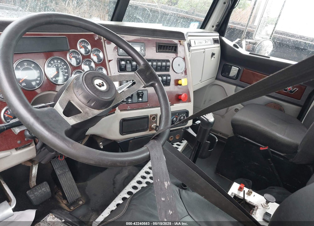 2013 WESTERN STAR/AUTO CAR CONVENTIONAL 4900FA VIN: 5KJJAEDV7DPBX4977