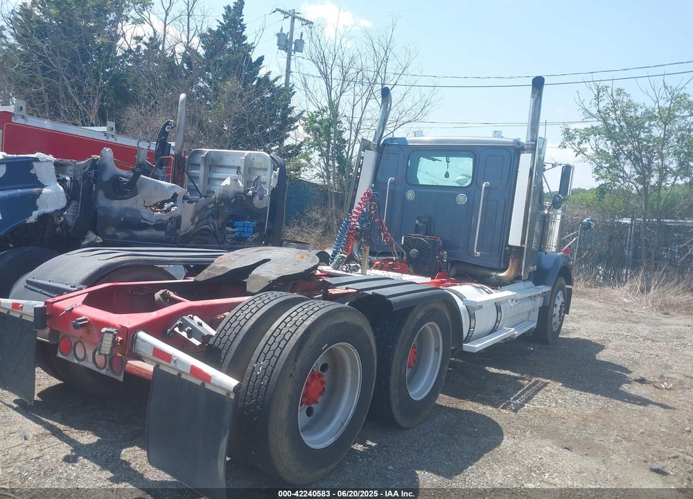 2013 WESTERN STAR/AUTO CAR CONVENTIONAL 4900FA VIN: 5KJJAEDV7DPBX4977